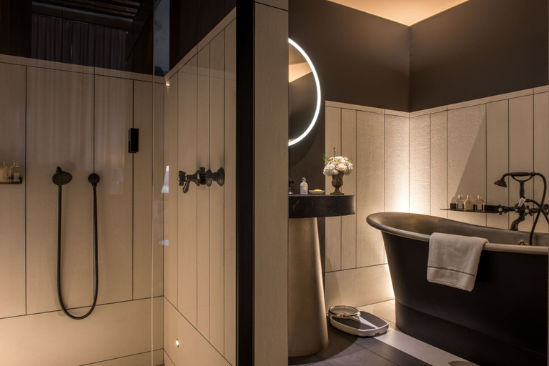 Bathroom 5, Cour des Vosges - Evok Collection, Paris