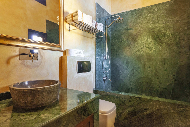 Bathroom 5, Spirit Of The Knights Boutique, South Aegean