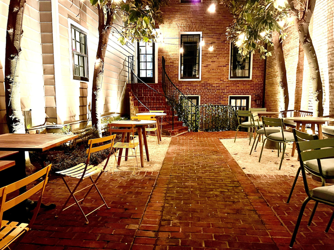 Food & Drinks 5, The Poppy Georgetown, Washington D.C.
