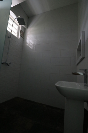 Bathroom 4, Royal Brasil Hotel, Blauwgrond