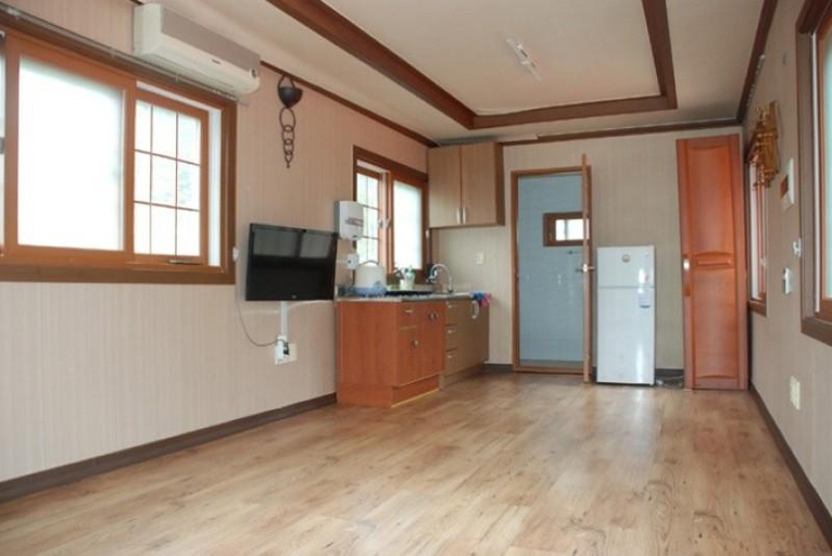 Others 3, Sacheon Baegunimeomuneungot Pension, Sacheon