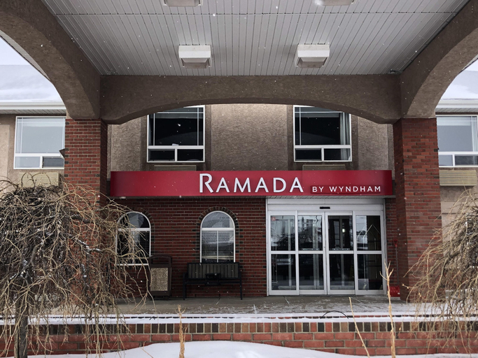Exterior & Views 3, Ramada by Wyndham Ponoka, Division No. 8