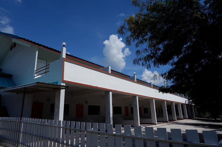Commonwealth Hotel and Resort, Suan Phung