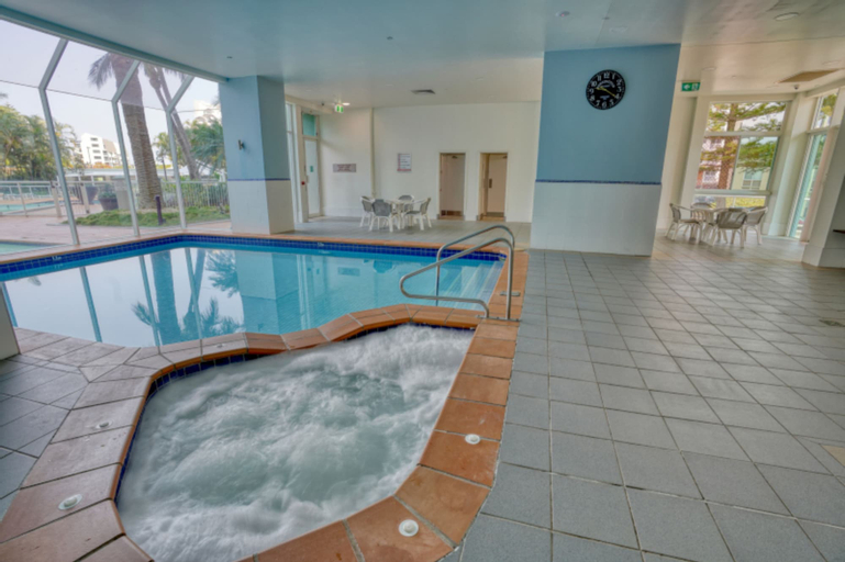 Sport & Beauty 3, Carmel by the Sea, Gold Coast