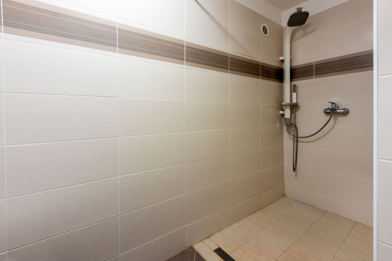 Bathroom 3, Villa Ana, Karojba