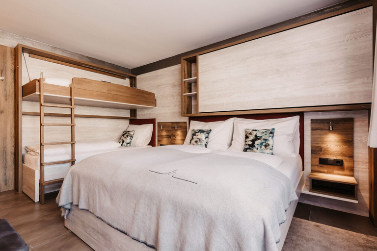 Bedroom 3, Hofgut Wagrain – Apartment & Lifestyle Resort, Sankt Johann im Pongau