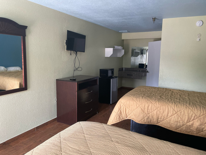 Bedroom 3, Mustang Inn, Hinds