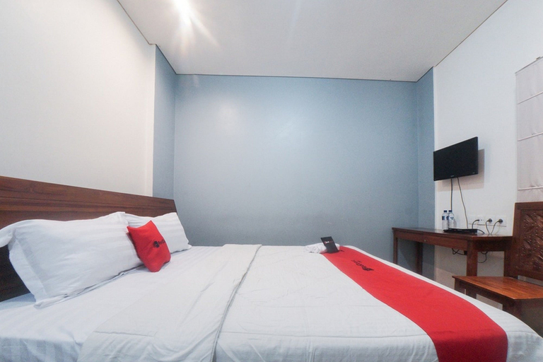Bedroom 3, RedDoorz Plus near Green Pramuka Square Mall, Central Jakarta