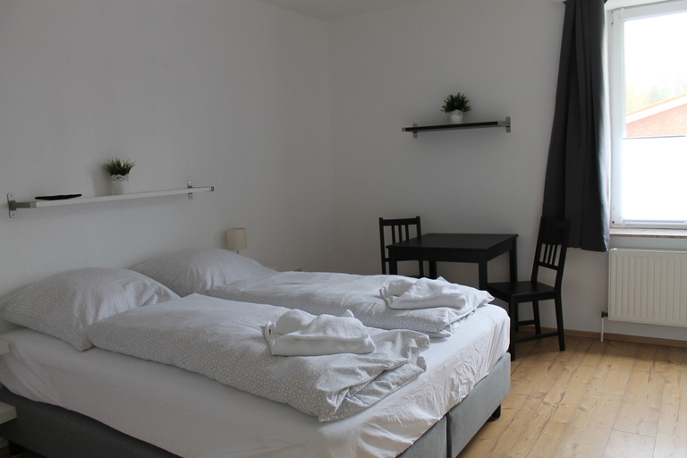 Bedroom 3, Boardinghaus Georgsheil, Aurich