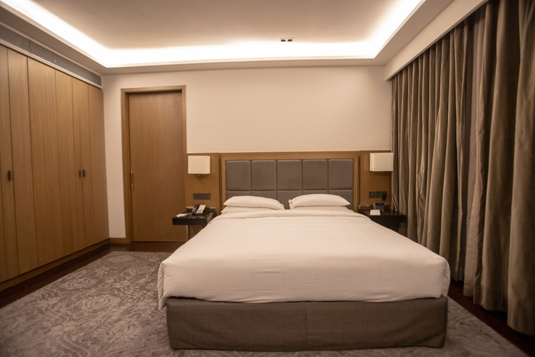 Bedroom 3, Hyatt Regency Ahmedabad, Ahmadabad