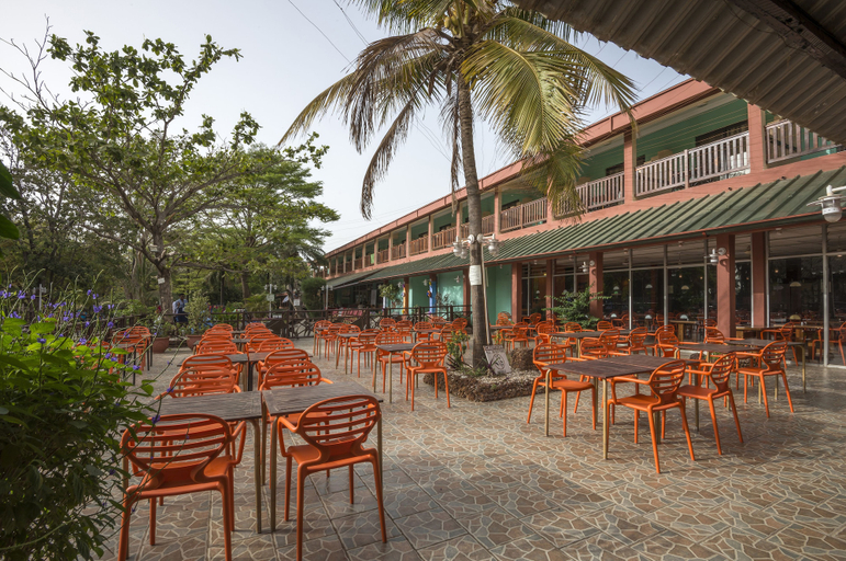 Food & Drinks 5, Senegambia Beach Hotel, Kombo Saint Mary