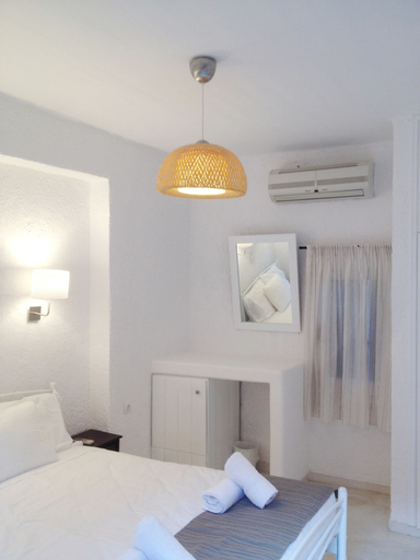 Bedroom 5, Auberge 32 | Old Town, South Aegean
