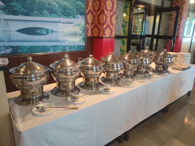 Food & Drinks, Darussalam Restaurant and Inn, Srinagar
