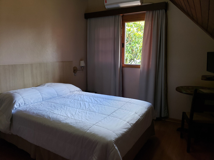 Bedroom 2, Hotel Pousada das Flores, Gramado