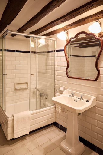 Bathroom 3, El Retiro del Obispo, Álava