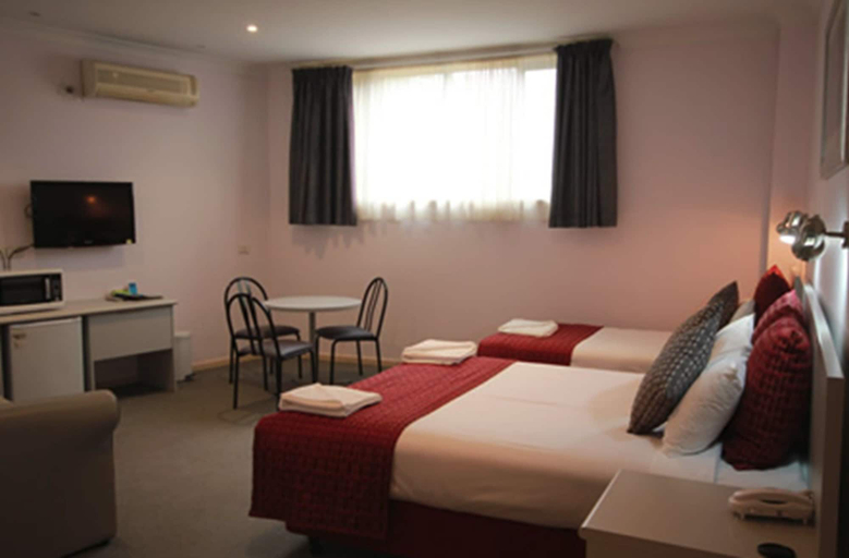 Others 5, Hume Villa Motor Inn, Melbourne