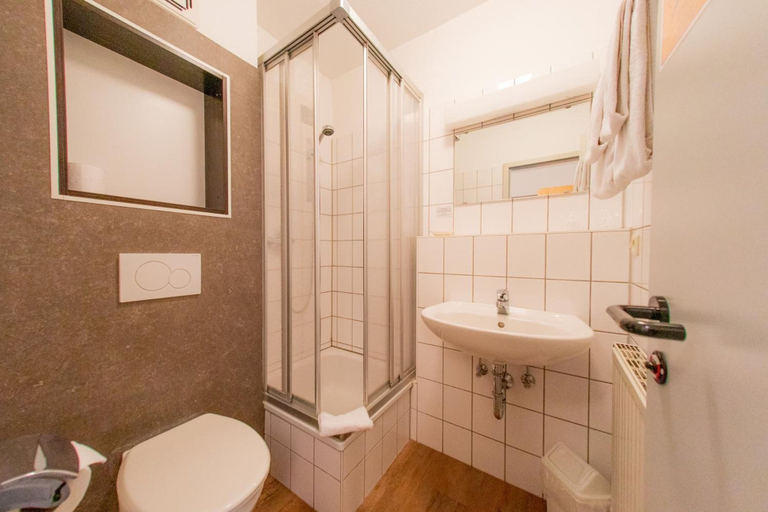 Bathroom 5, Hotel Centro Fürth, Fürth