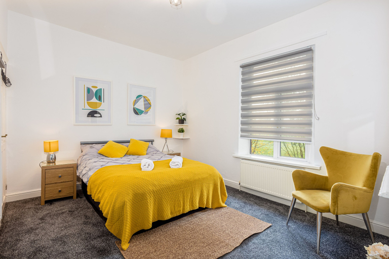 Others 3, Stylish 3 bedroom home, Stoke-on-Trent