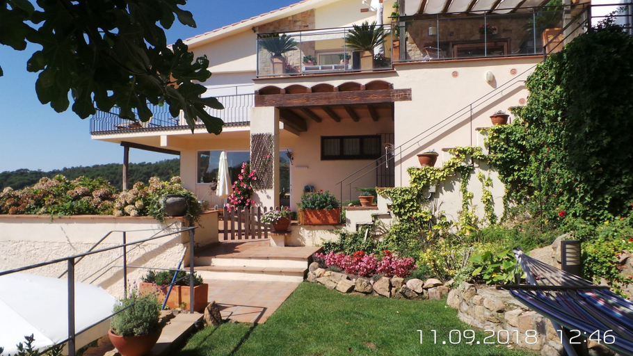 Exterior & Views 2, La Roqueta B&B, Girona