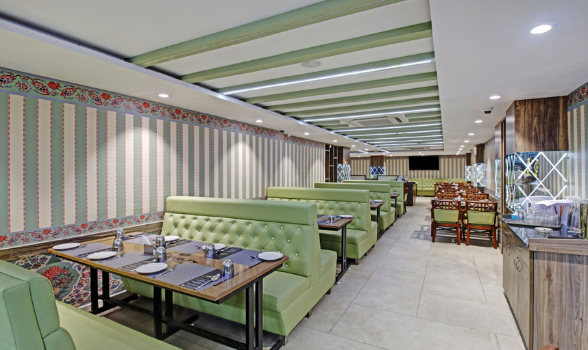 Food & Drinks 4, Treebo Usha Vasivi Alipiri Road, 2 Km From Tirupati Central Bus Station, Chittoor