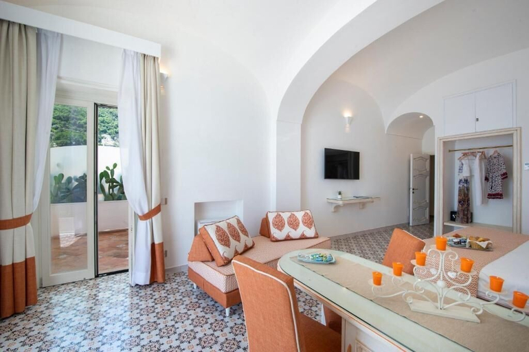 Bedroom 5, Casa Caprile, Salerno