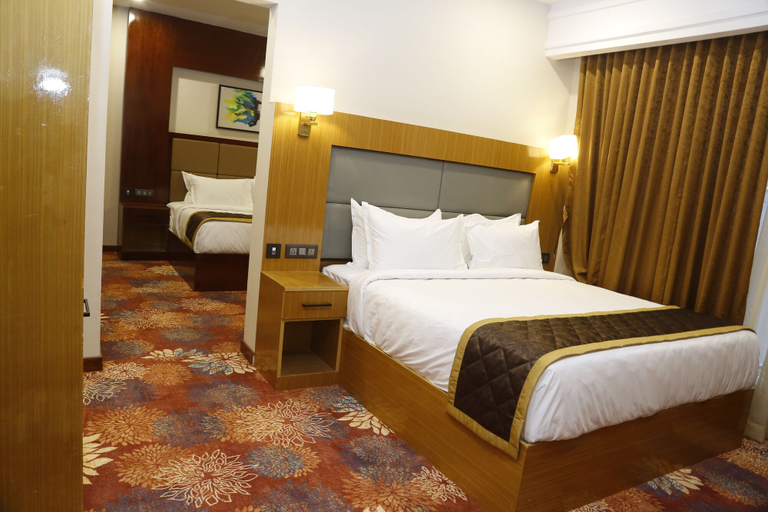 Bedroom 2, Hotel Leroy Grand, Bangalore
