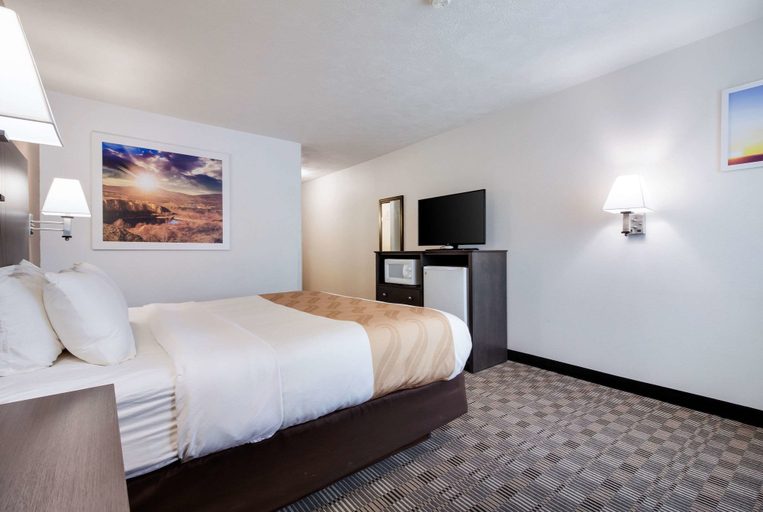 Bedroom 3, Quality Inn & Suites McCook, Red Willow