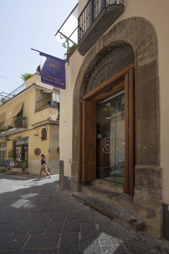 Exterior & Views 2, Palazzo delle Grazie, Napoli