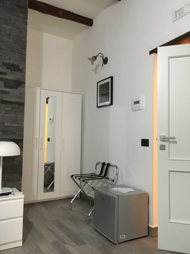 Others 5, Franz Guest House, Napoli