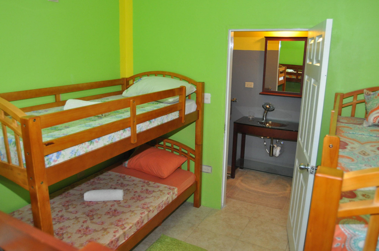 Bedroom 2, Fish Tobago Guesthouse
