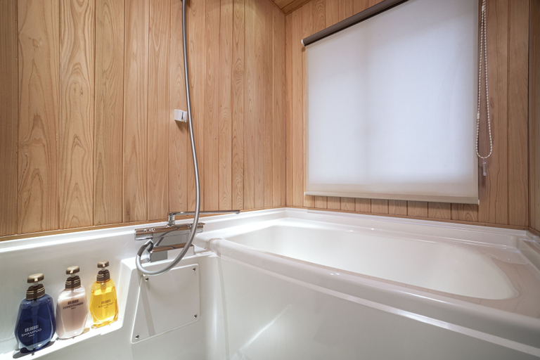Bathroom 4, Rinn Gion Kenninji, Kyoto