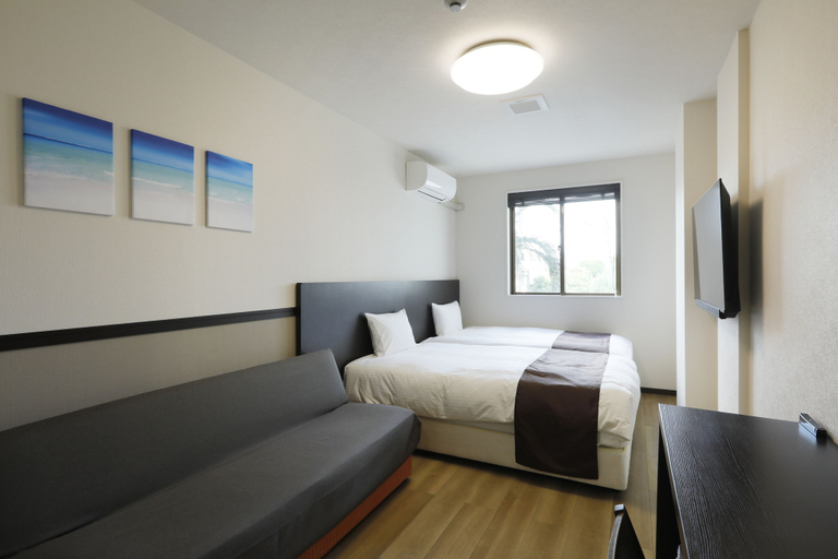 Bedroom 3, Phoenix Park Hotel, Nago