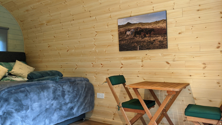 Others 4, Emlyn's Coppice - Woodland Glamping, Flintshire