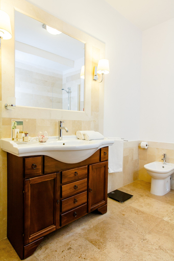 Bathroom 4, Hotel International Bucharest, Municipiul Bucuresti