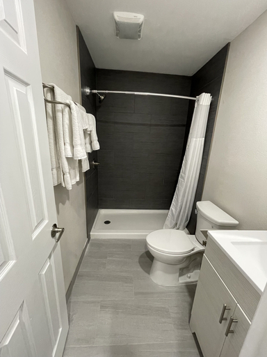 Bathroom 3, Fontana Inn, San Bernardino