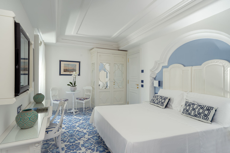 Bedroom 2, Piazzetta Diefenbach, Napoli