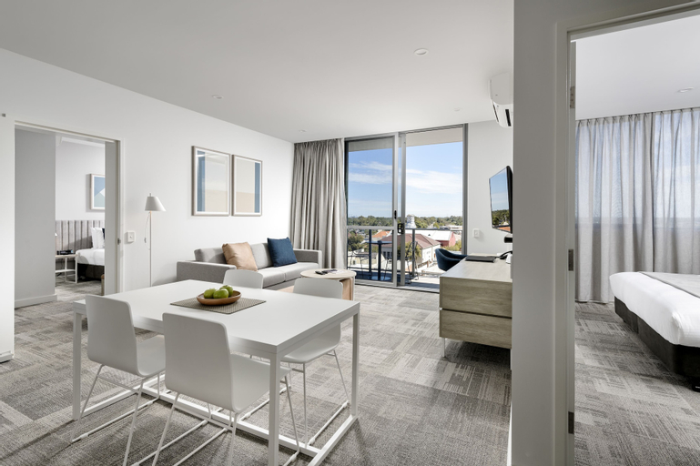 Bedroom 3, Quest Midland, Swan