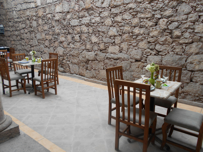 Food & Drinks, Hosting House Express, Morelia