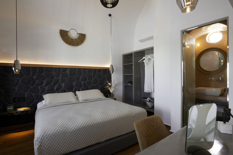 Bedroom 5, Oia Suites, South Aegean
