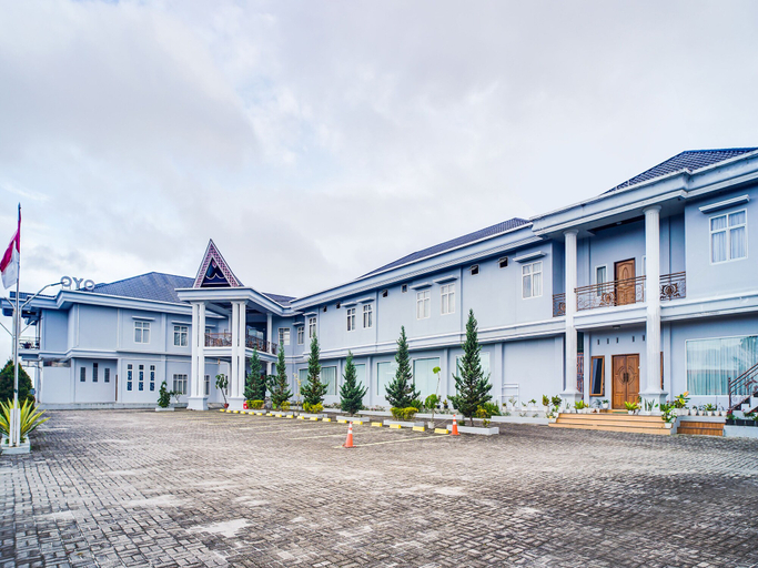 Exterior & Views 2, Capital O 540 Esther Hotel, North Tapanuli