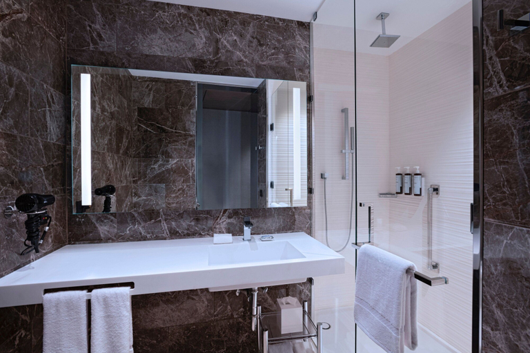 Bathroom 4, AC Hotel by Marriott Monterrey Valle, San Pedro Garza García