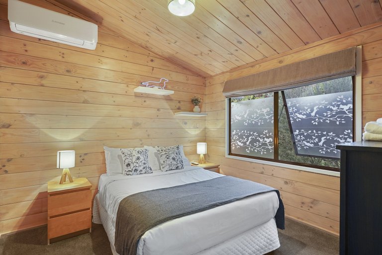 Bedroom 2, Stunning Ocean Escape - Seaviews-Netflix, Rodney