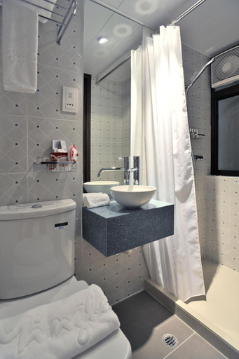 Bathroom 5, Mingle Place by The Park, Hong Kong Island