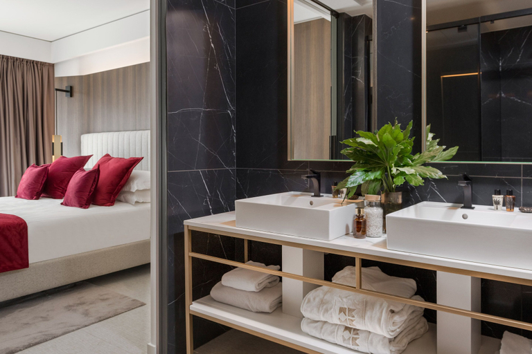 Bathroom 5, We Me Suite Hotel, Rimini