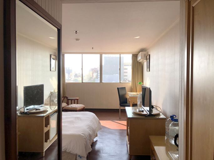 Bedroom 5, Hermes Hotel, Hsinchu City