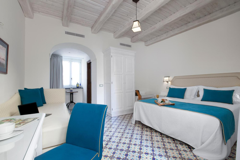 Bedroom 4, Palazzo delle Grazie, Napoli