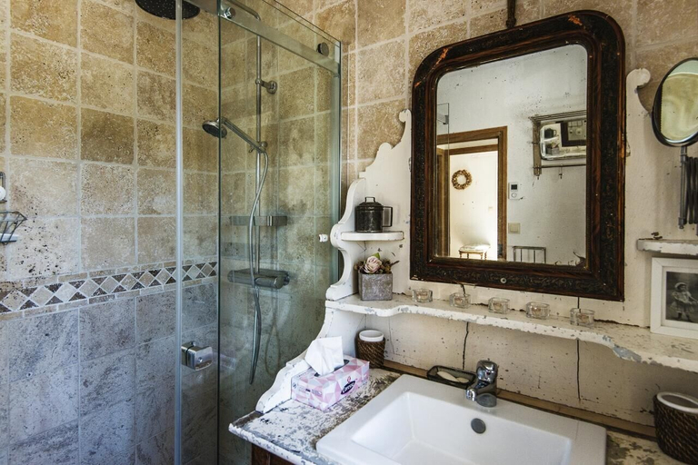 Bathroom 5, Le Domaine des Carriers - Gîtes, Nièvre