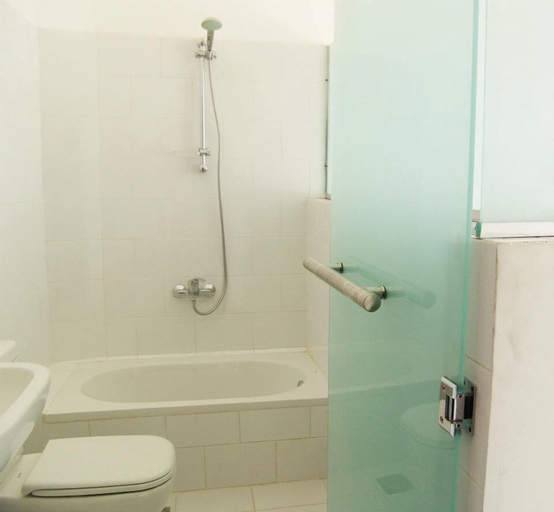 Bathroom, Grand Talat Harb Plaza, Qasr an-Nil