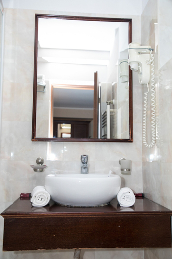 Bathroom 4, Hotel Megalos, Constanta