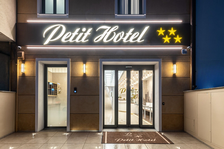 PETIT HOTEL, Prato